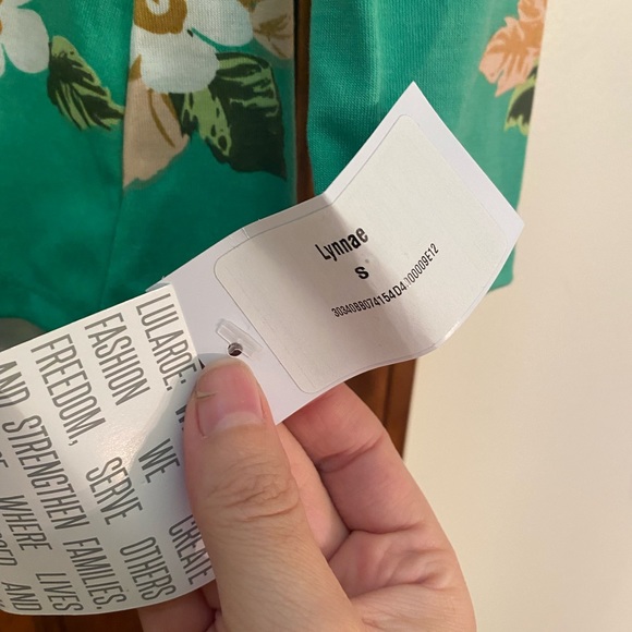 Lularoe Lynnae tee - Picture 4 of 4